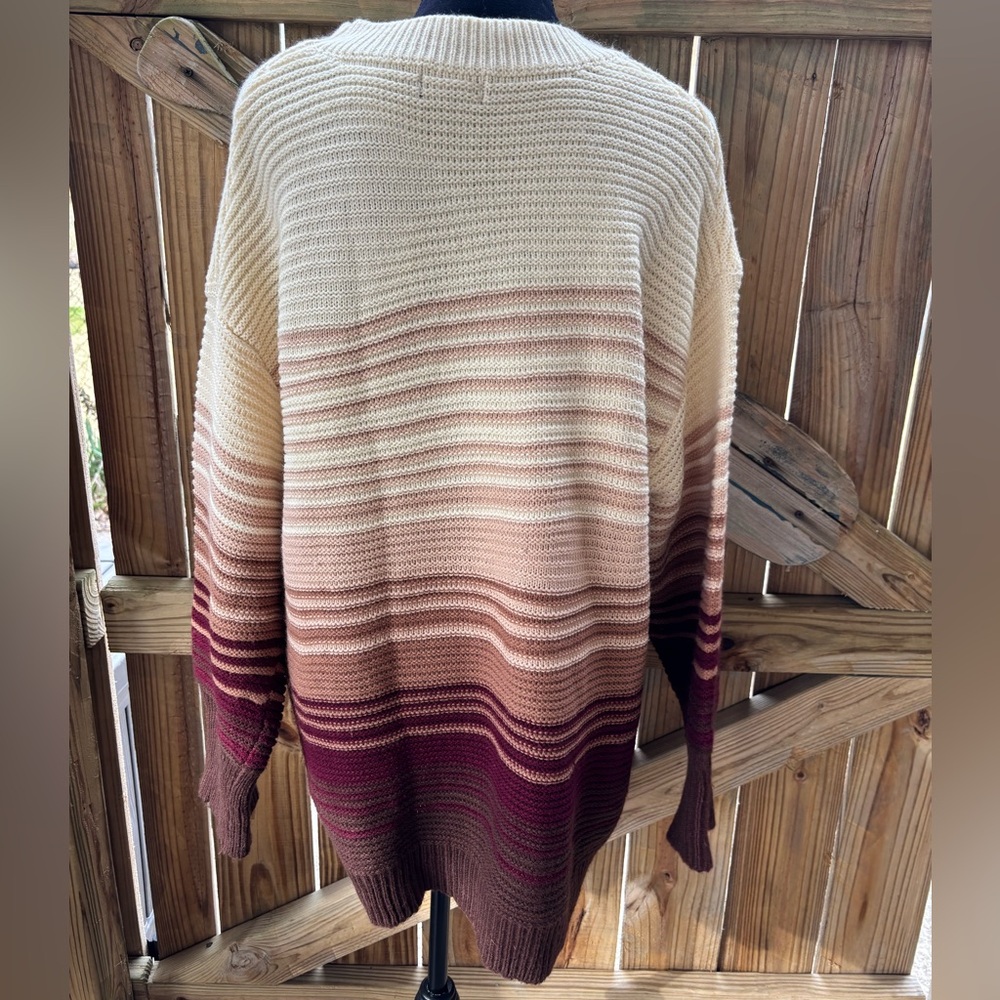 GiGiO USA Long Sleeve Oversized Color Gradient Sweater Size L - Picture 3 of 6